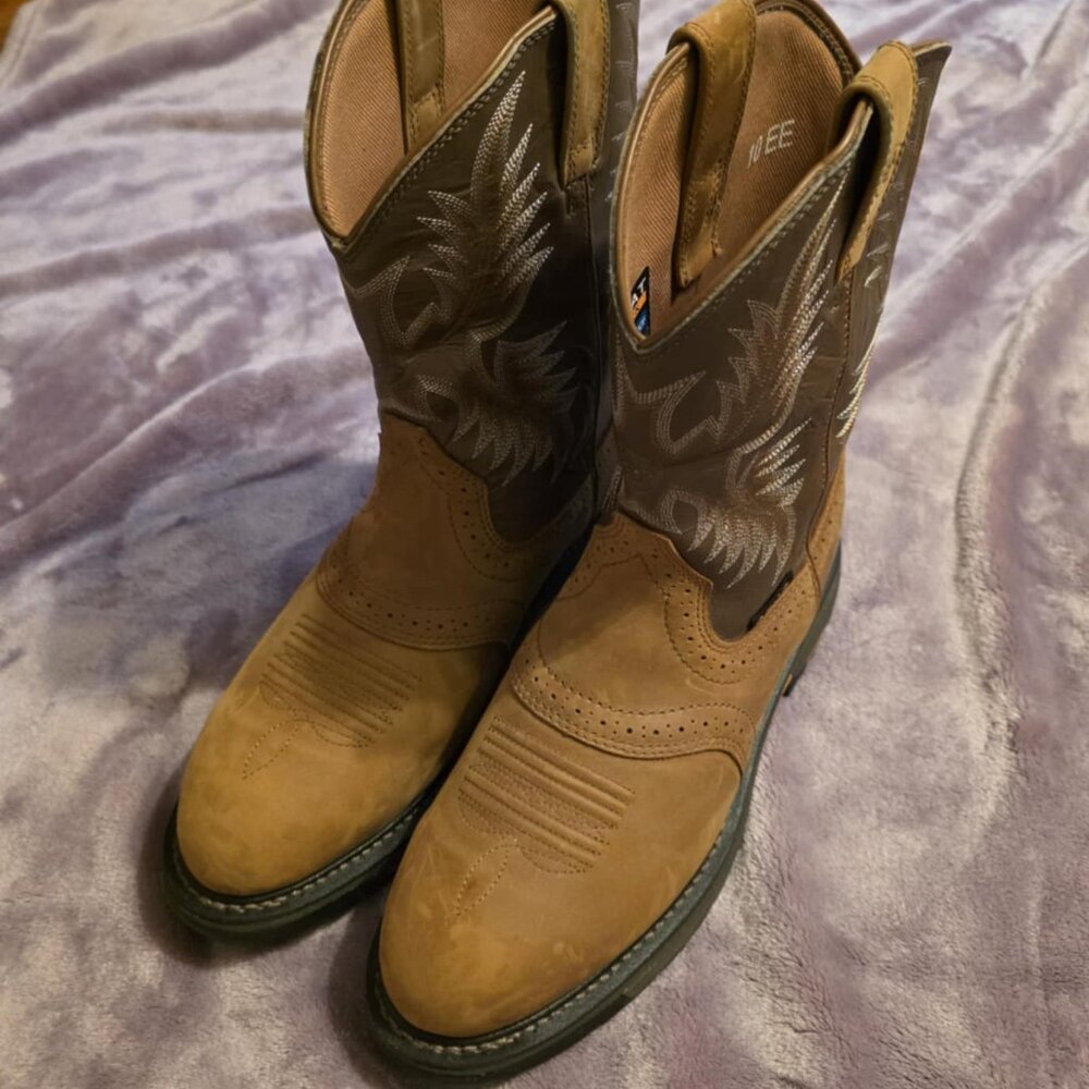 Ariat cowboy boots